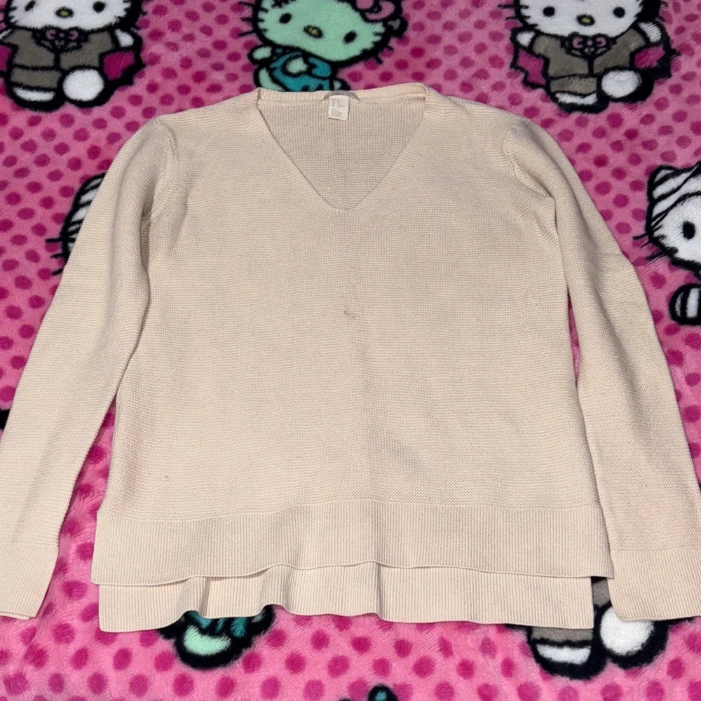 H&M Cream V-Neck Sweater
